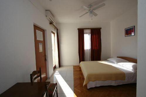 Apartments Gordana Trogir Exterior foto